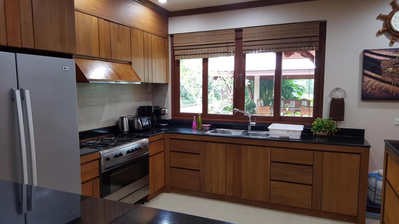 Saifon Villas 3 Bedroom Pool Villa can also be rented as a 2 bedroom or 1 bedroom villa Ao Nang Buitenkant foto